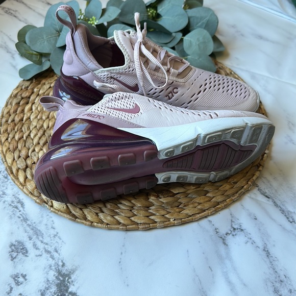 Nike Air Max 270 running shoes- pink and magenta- size 8.5 - Picture 3 of 5